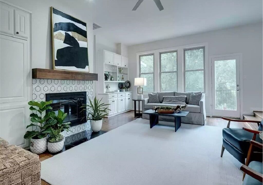 Photo of Livingroom in Grapevine