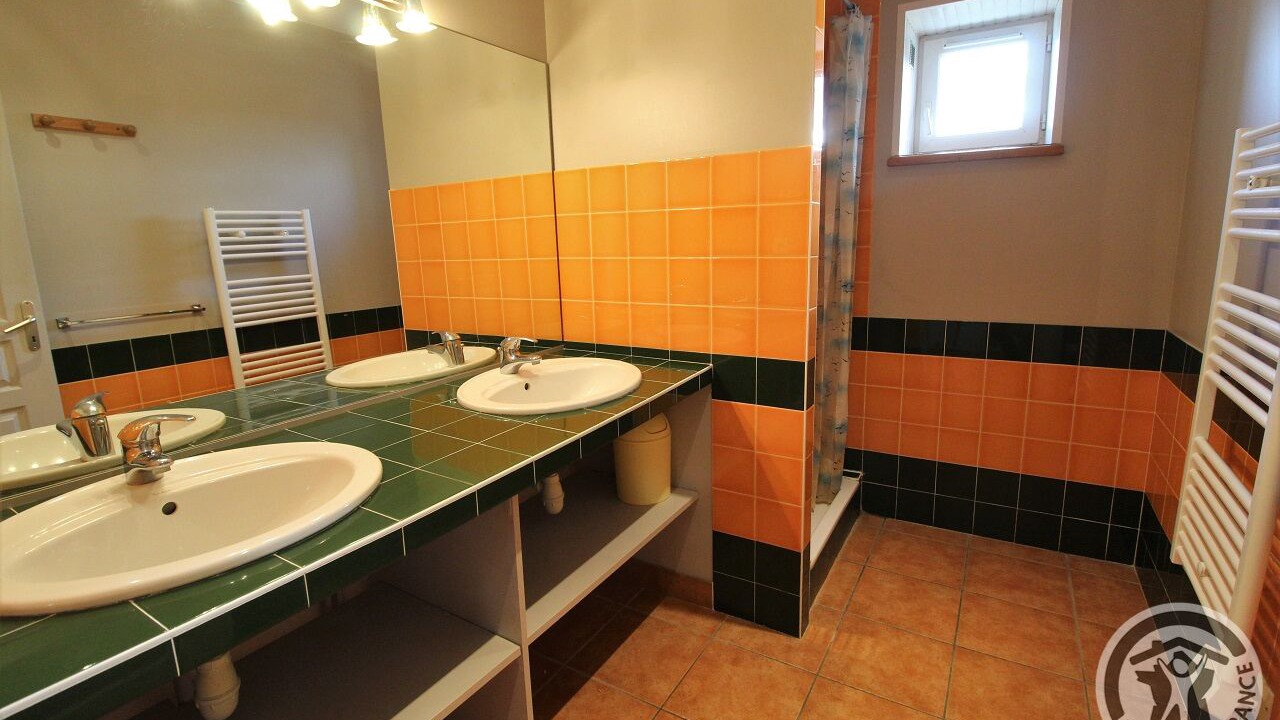 Photo of Bathroom in Thurins