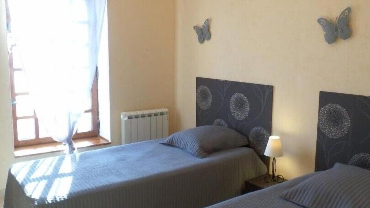 Photo of Bedroom in Emeringes