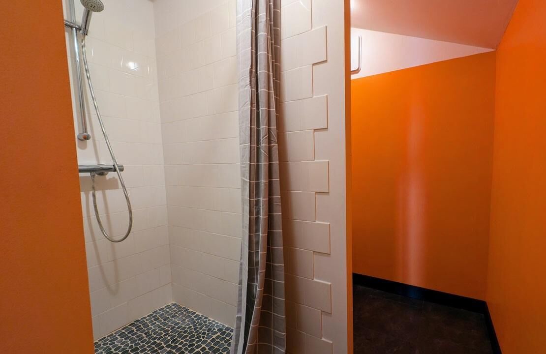 Photo of Bathroom in Chenas