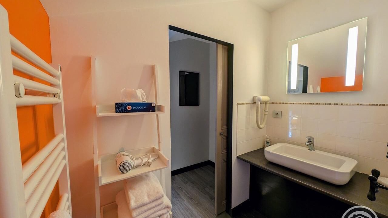 Photo of Bathroom in Chenas