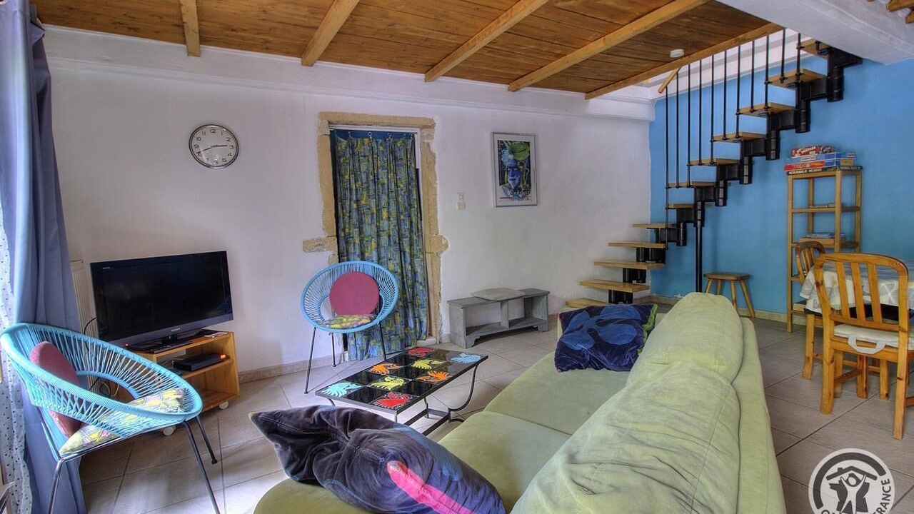Photo of Livingroom in Vaulx En Velin Village