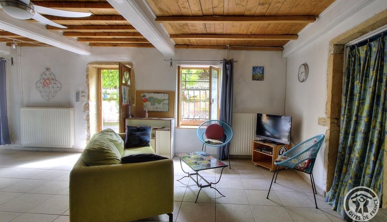 Photo of Livingroom in Vaulx En Velin Village
