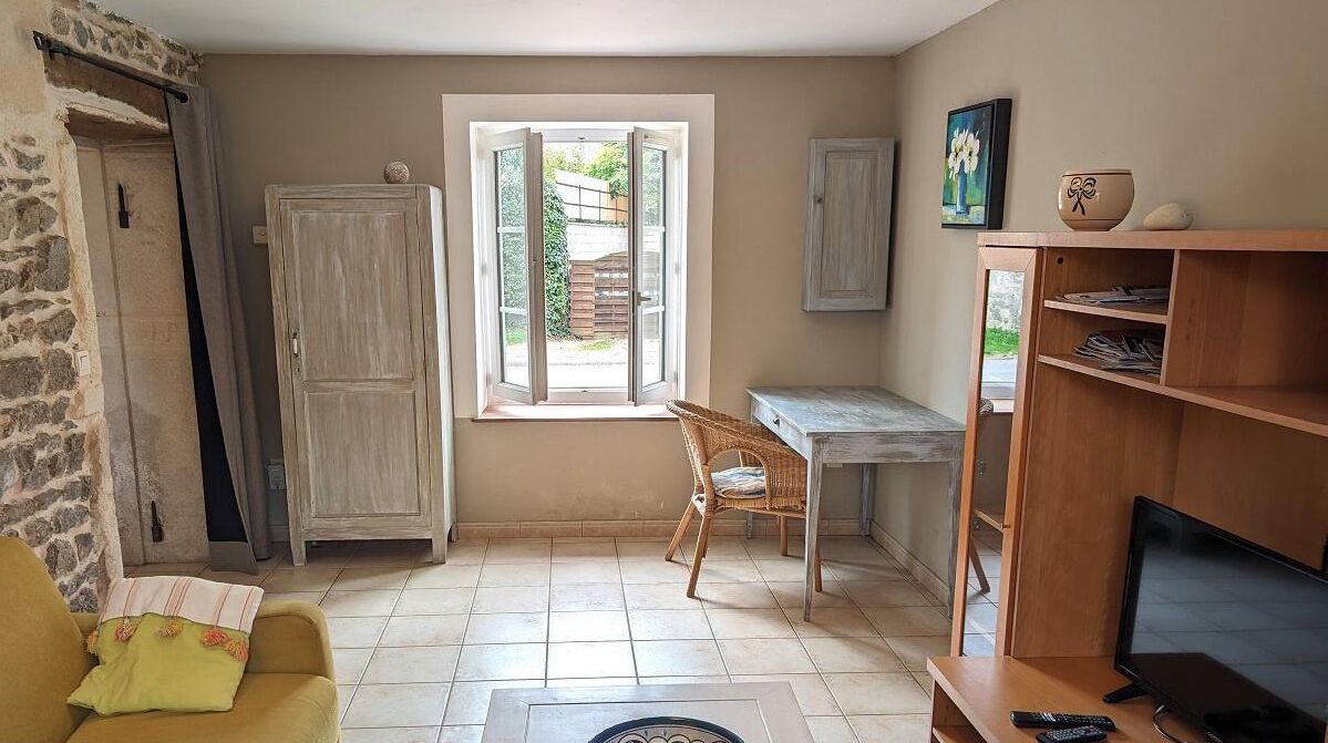 Photo of Livingroom in Le Perreon