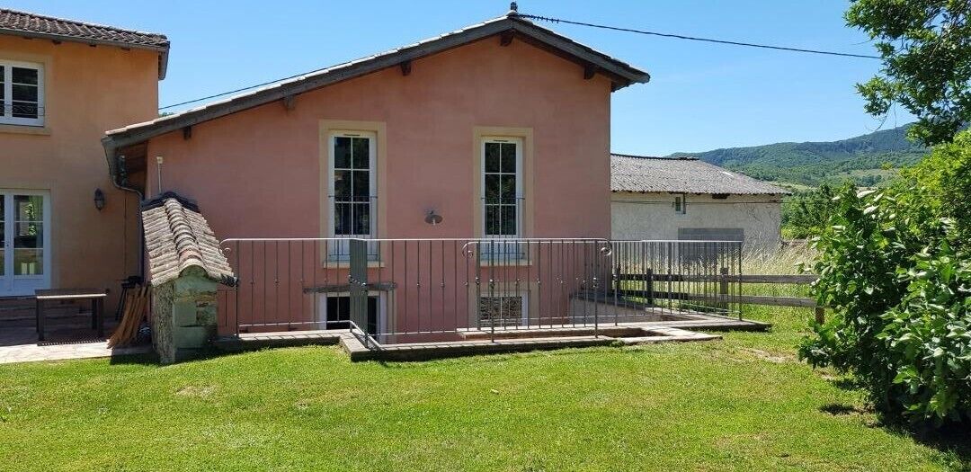 Photo of Outdoor in Le Perreon