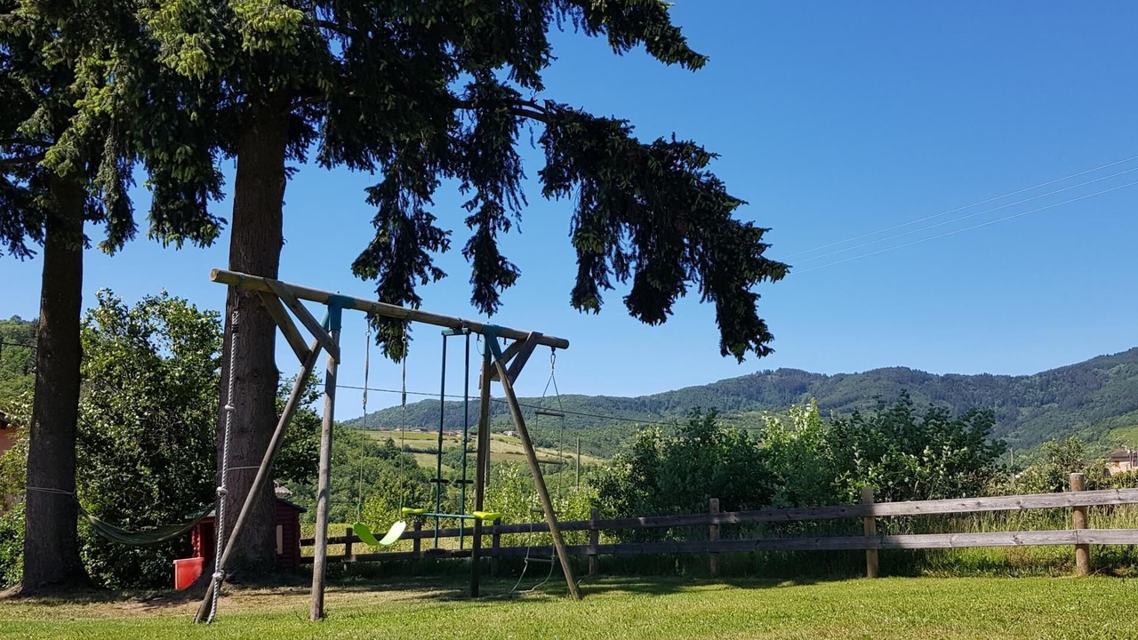 Photo of Others in Le Perreon