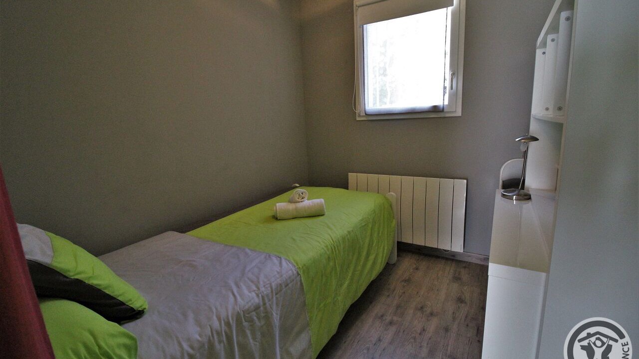 Photo of Bedroom in Saint-Andeol-le-Chateau