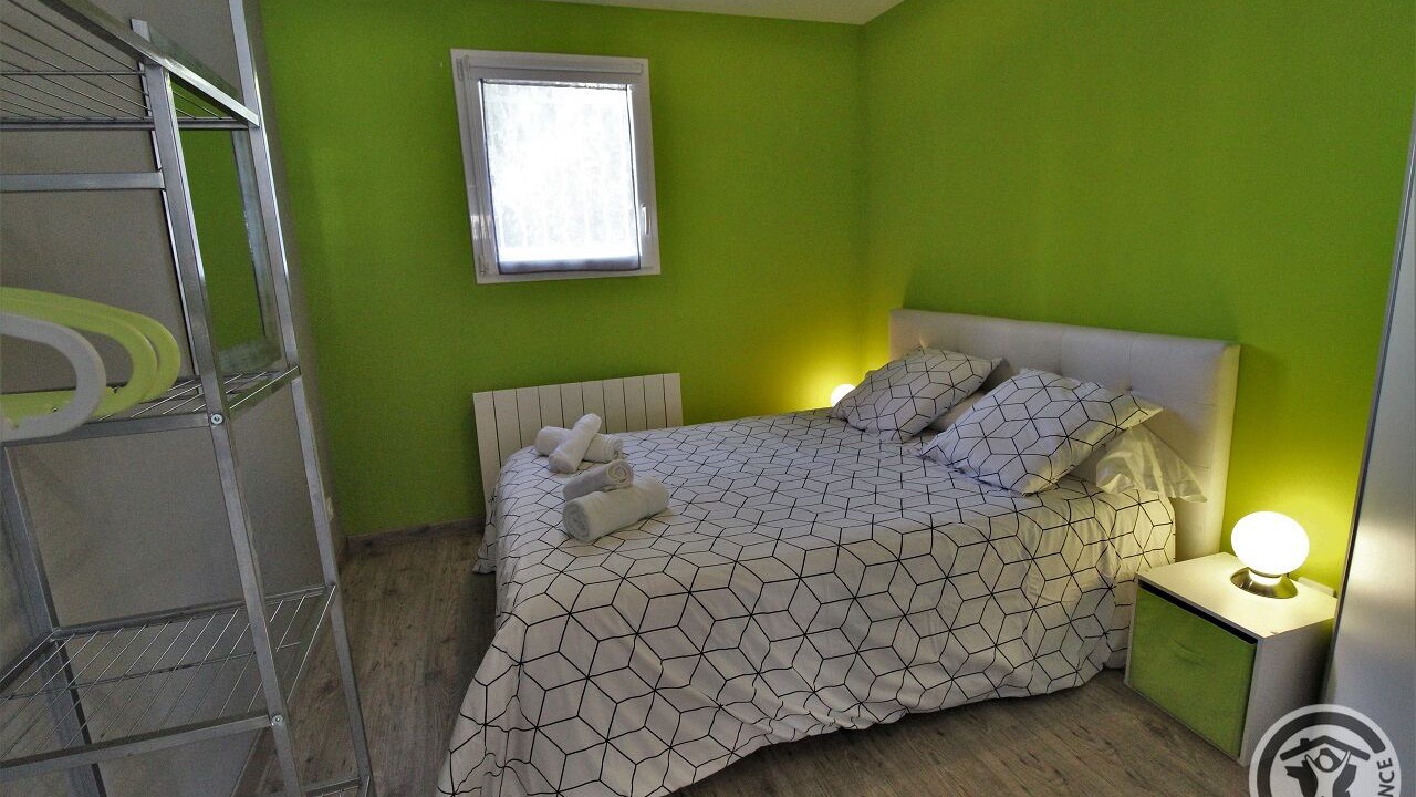 Photo of Bedroom in Saint-Andeol-le-Chateau