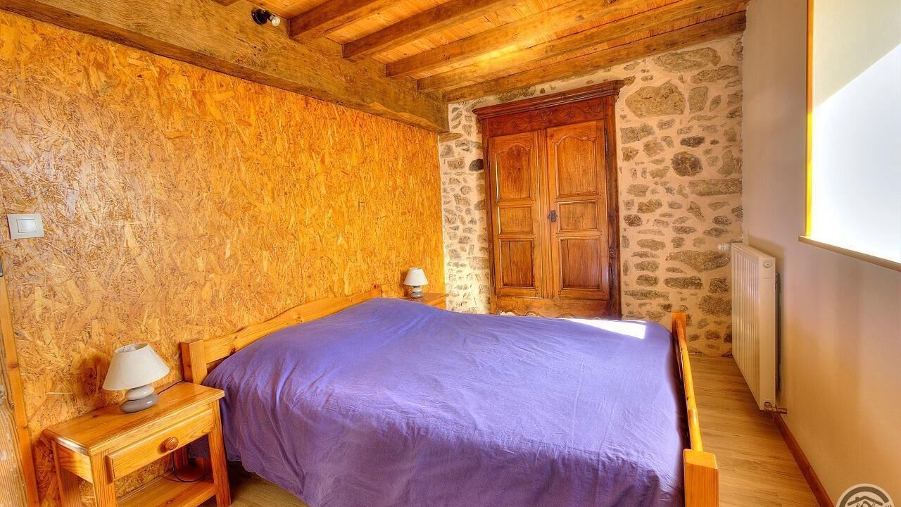 Photo of Bedroom in Pomeys