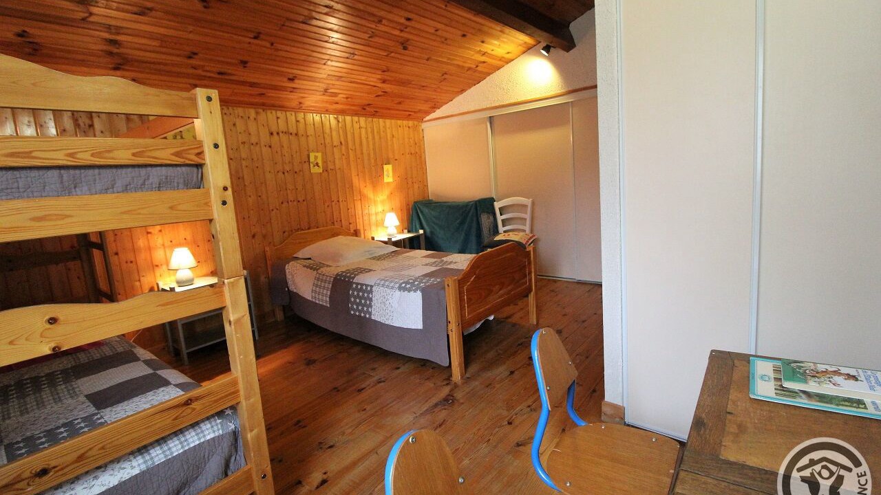 Photo of Bedroom in Propieres