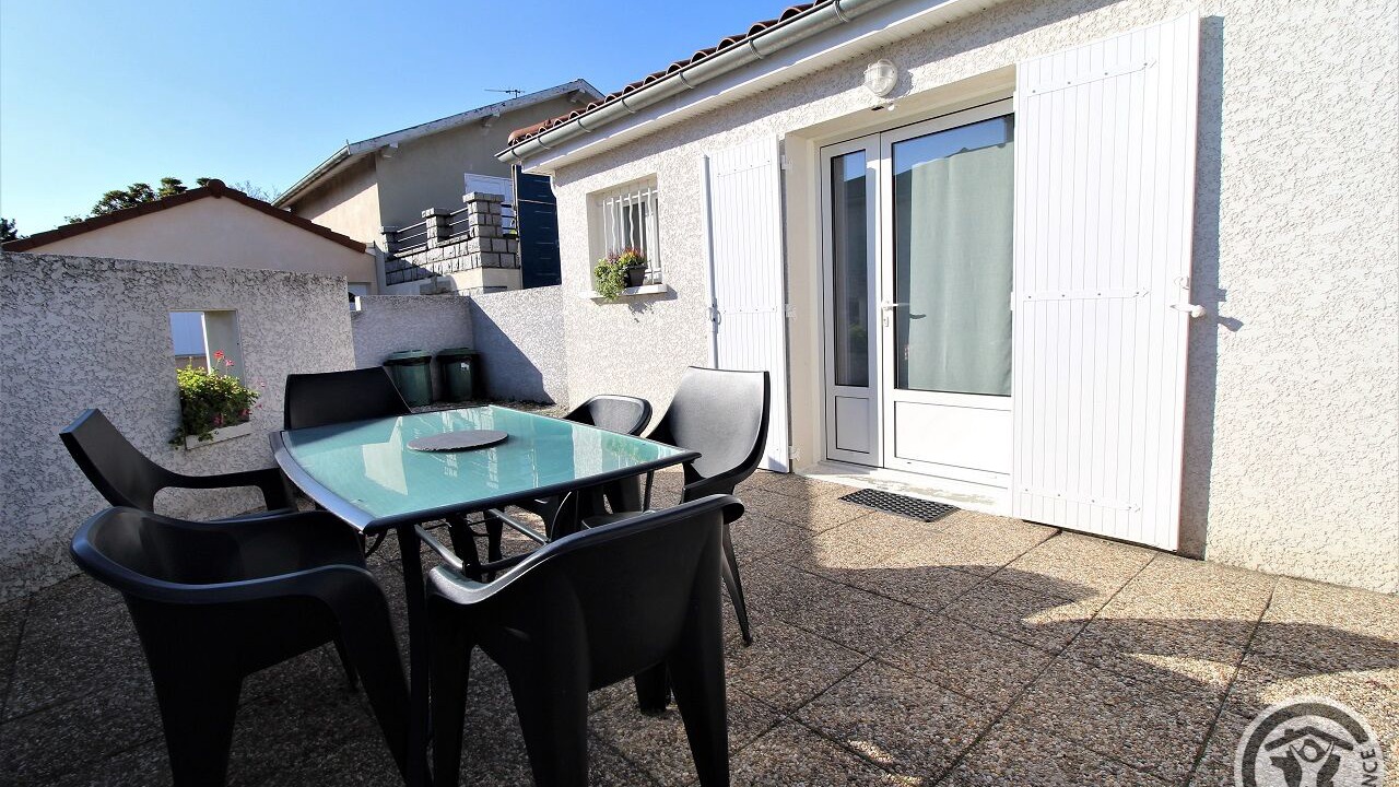 Photo of Outdoor in Saint-Andeol-le-Chateau