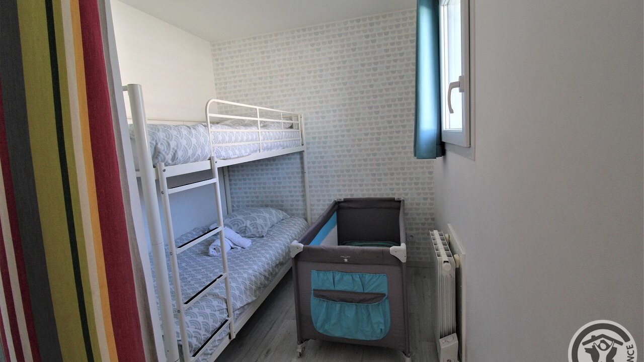 Photo of Bedroom in Saint-Andeol-le-Chateau