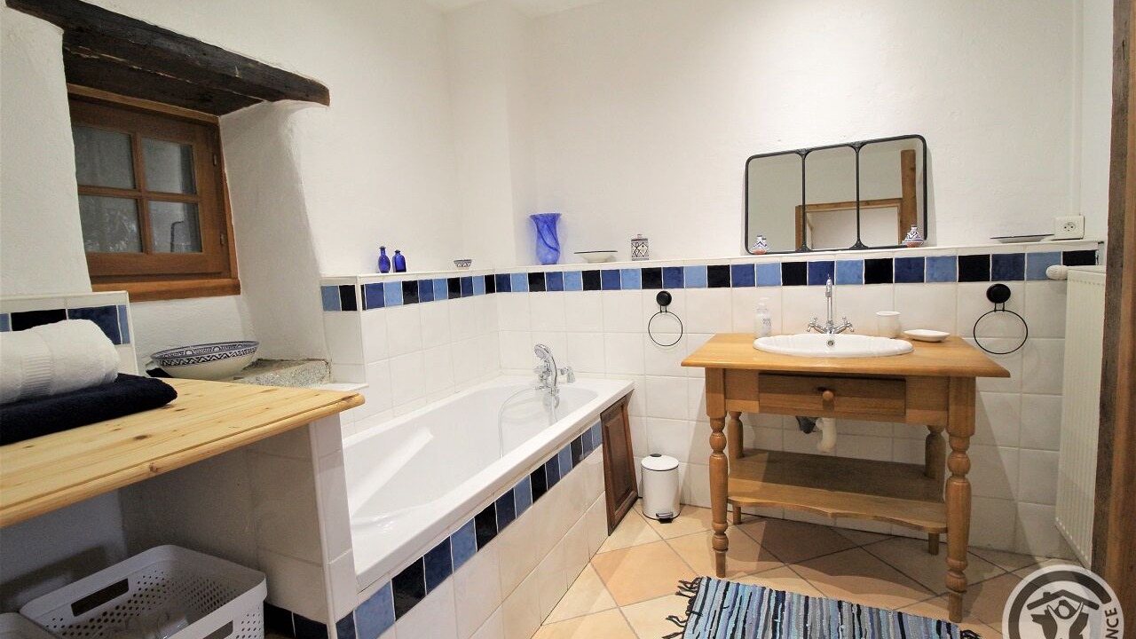 Photo of Bathroom in Chambost-Longessaigne