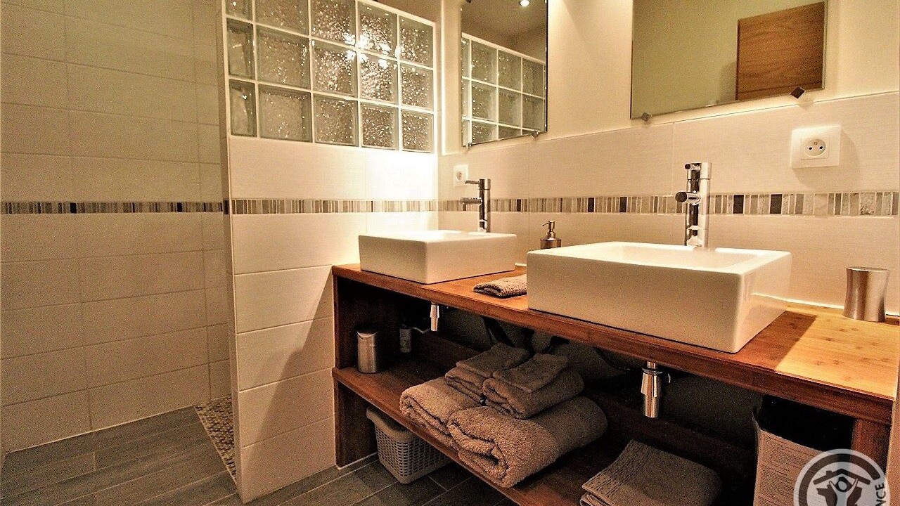 Photo of Bathroom in Lacenas