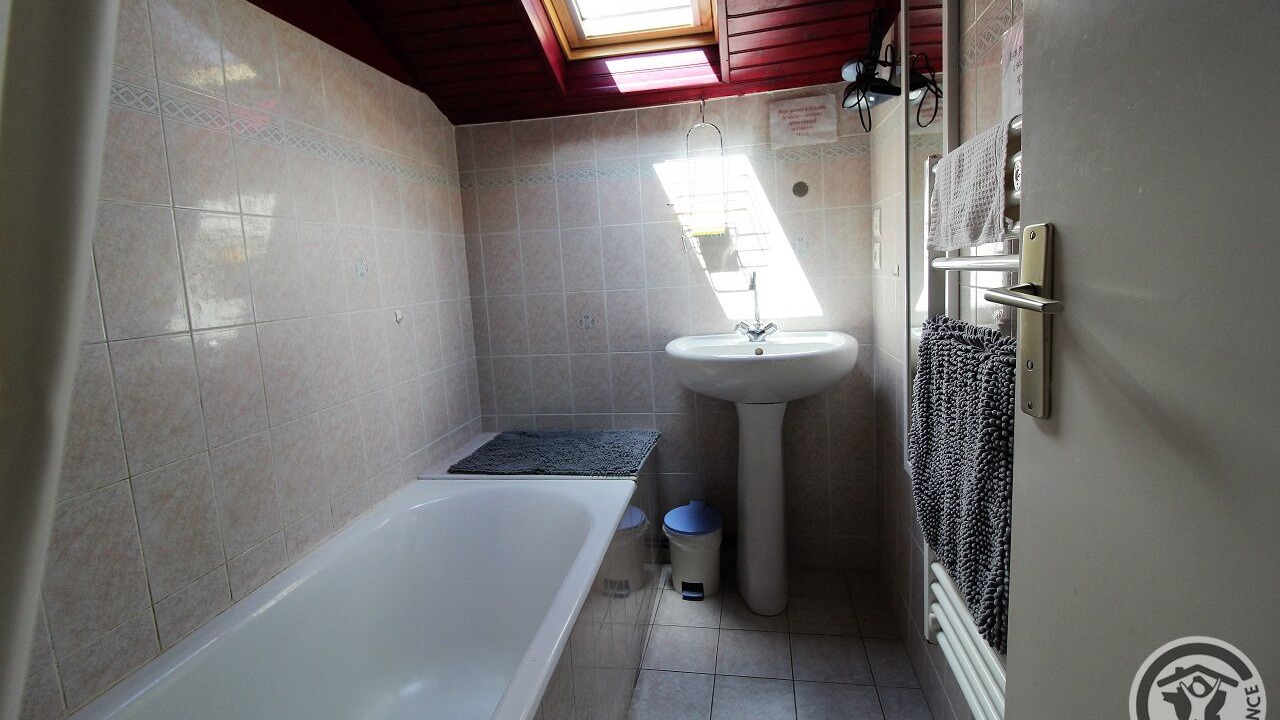 Photo of Bathroom in Rontalon