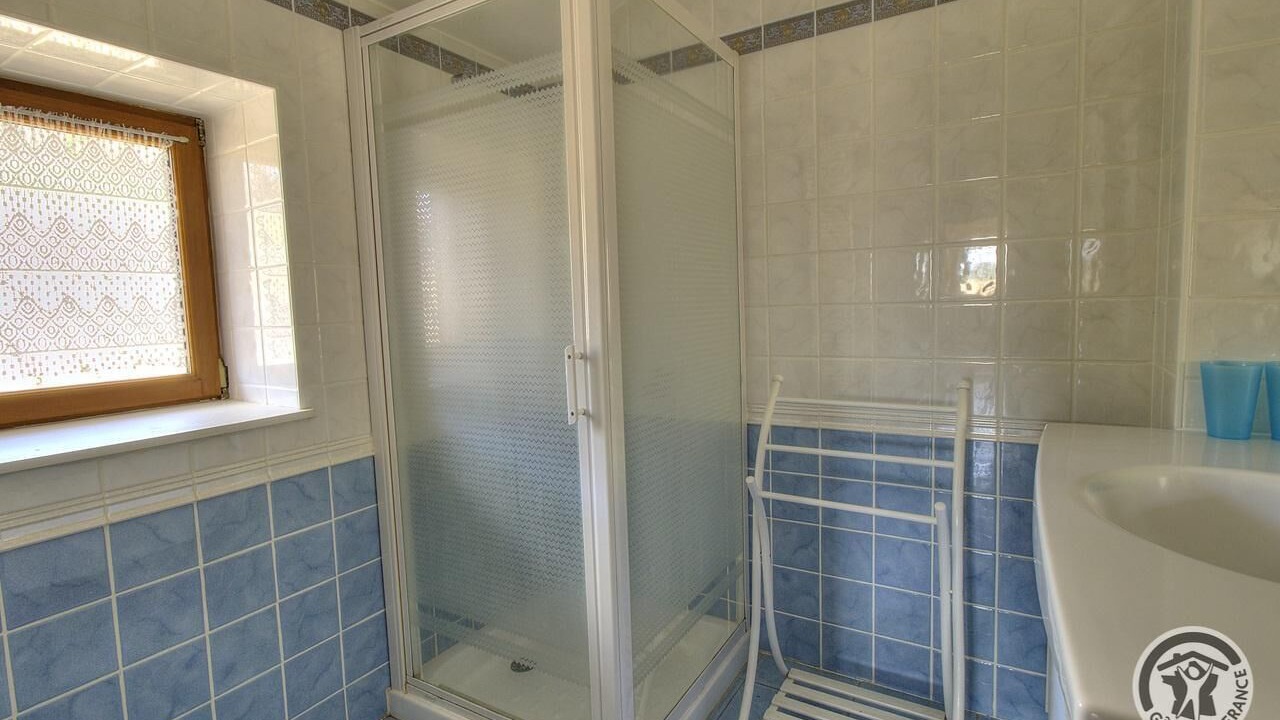 Photo of Bathroom in Fleurie