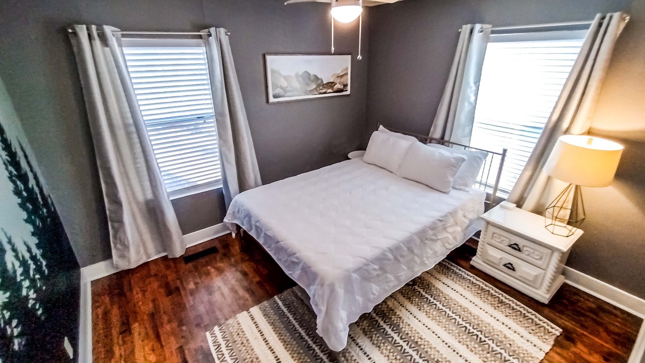 Photo of Bedroom in Hattiesburg
