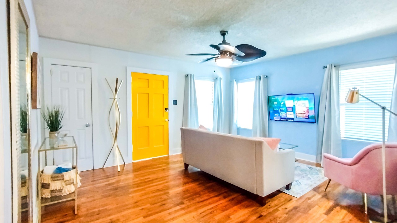 Photo of Livingroom in Hattiesburg