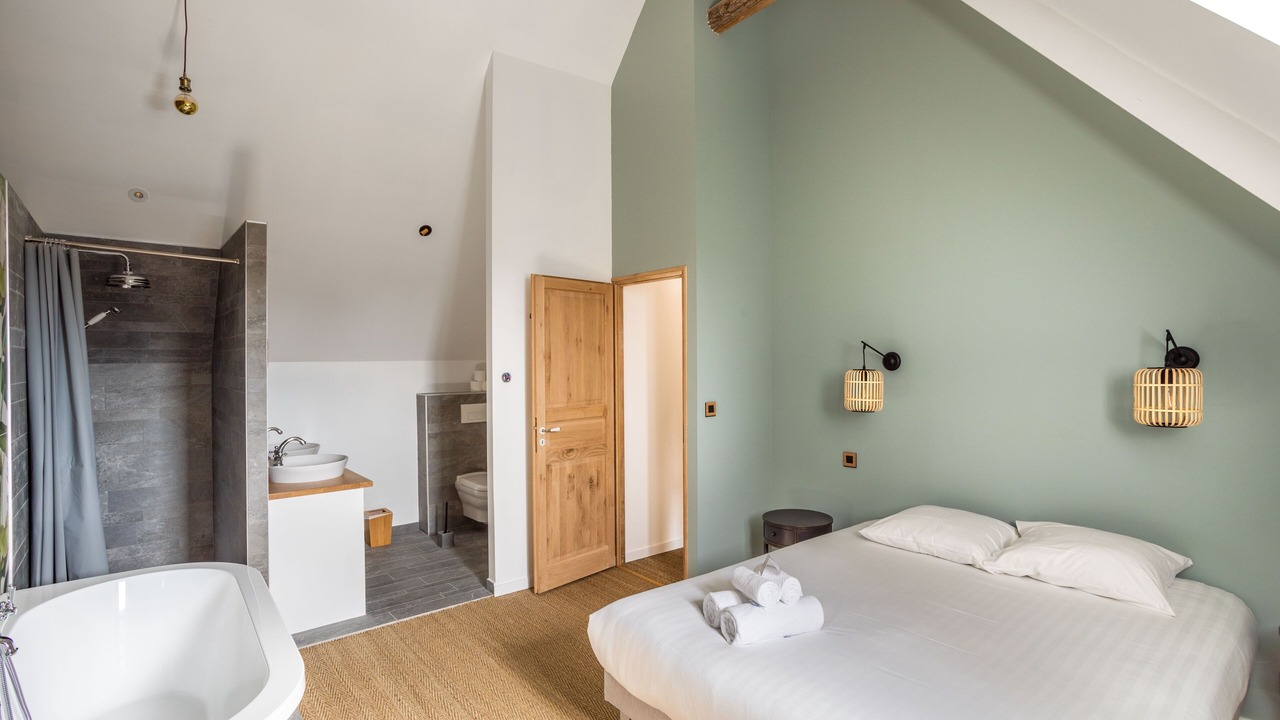 Photo of Bedroom in Saint-Coulomb