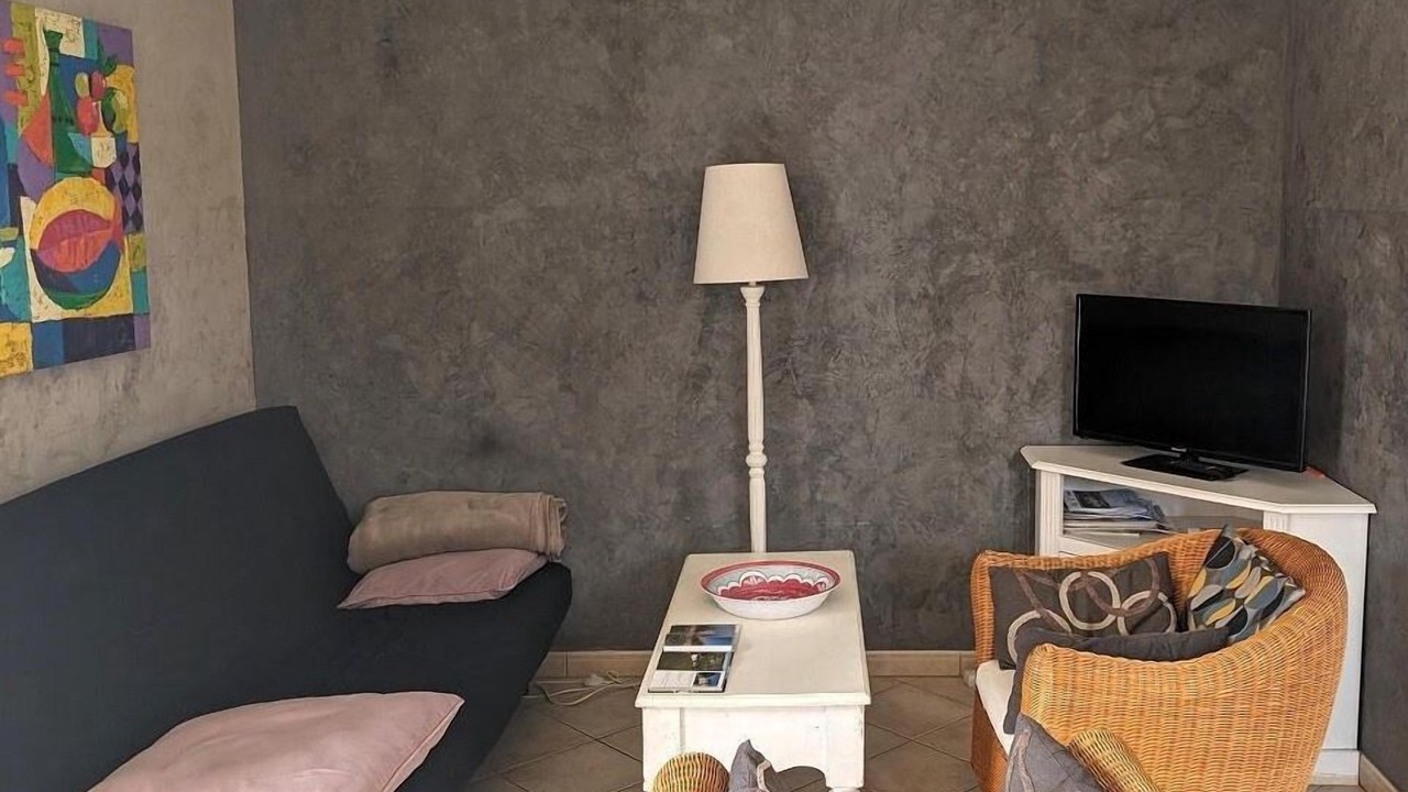 Photo of Livingroom in Le Perreon