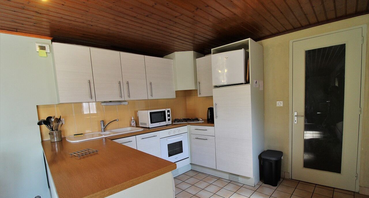 Photo of Kitchen in Saint-Germain-Nuelles