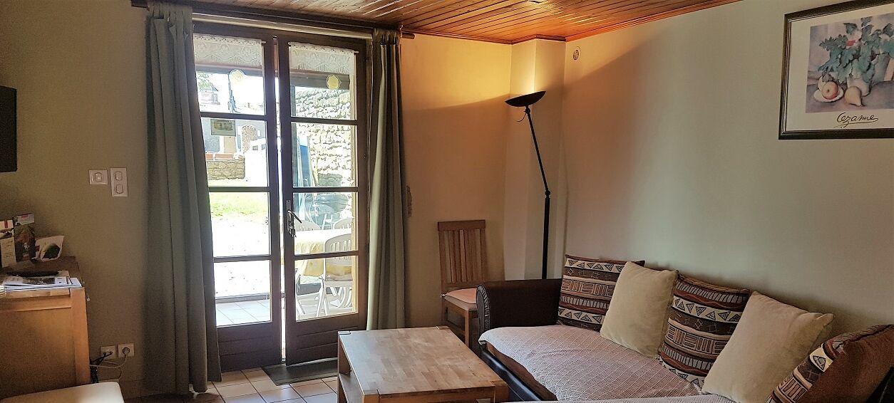 Photo of Livingroom in Saint-Germain-Nuelles