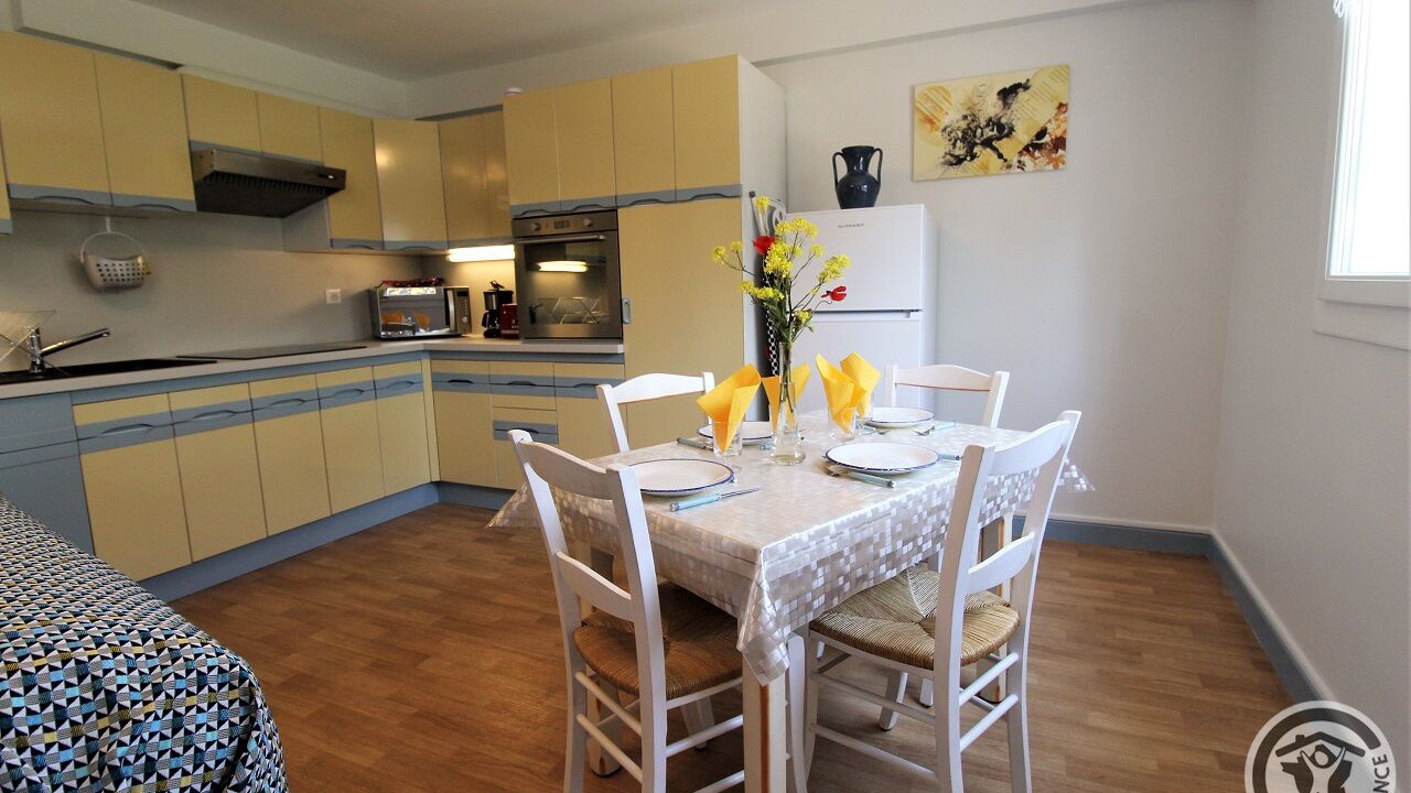 Photo of Others in Limas