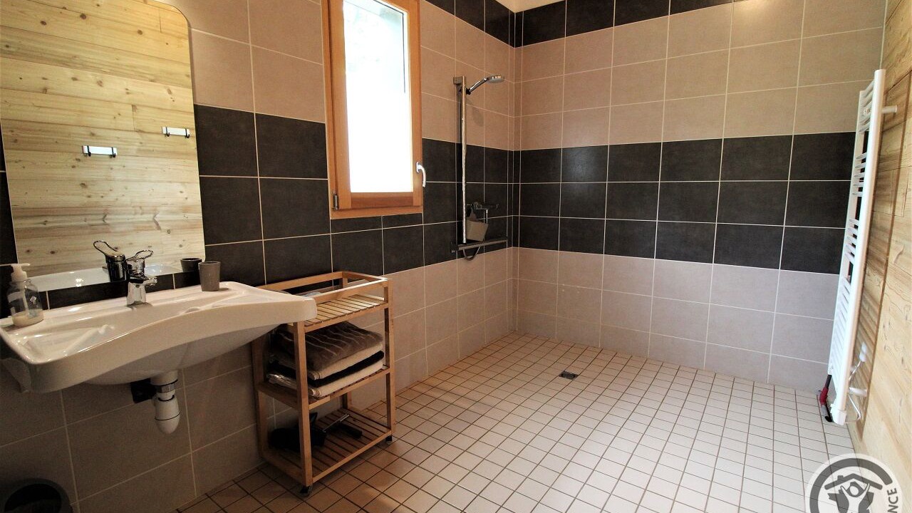 Photo of Bathroom in Chambost-Longessaigne