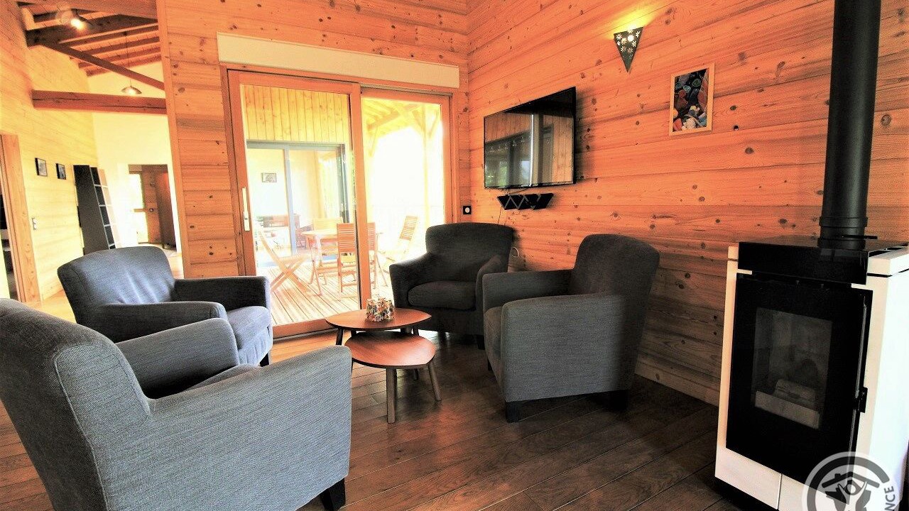 Photo of Livingroom in Chambost-Longessaigne
