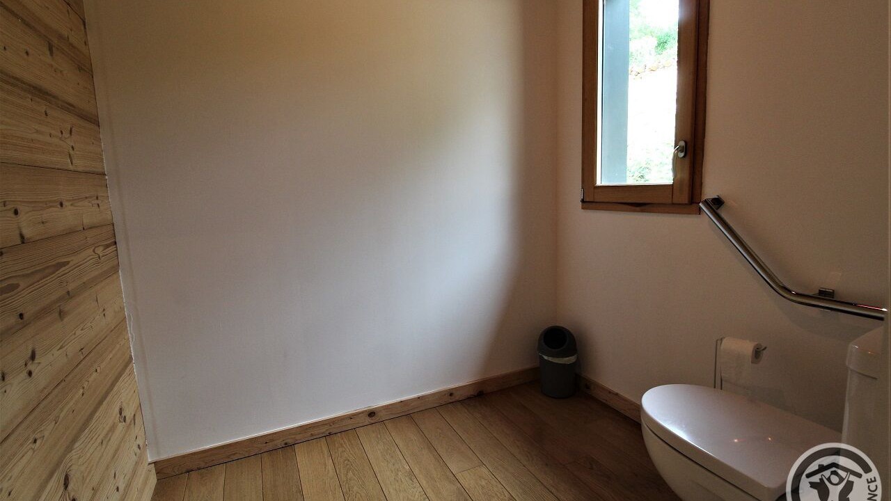 Photo of Bathroom in Chambost-Longessaigne