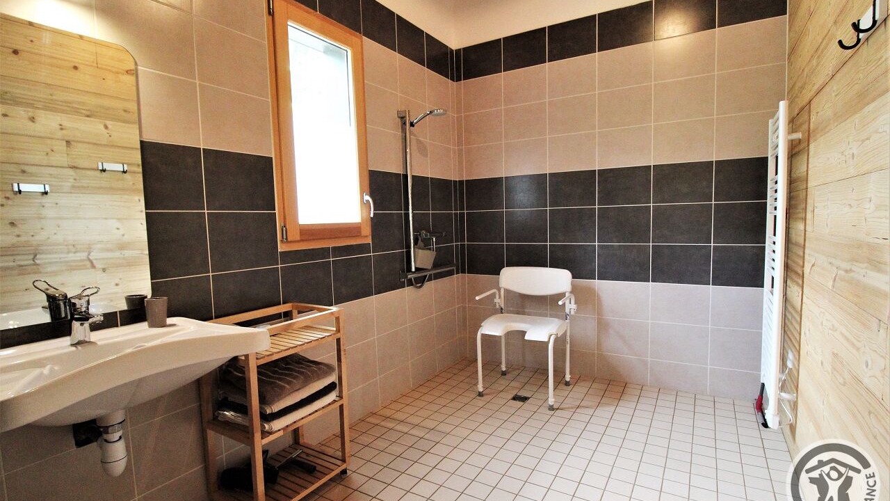 Photo of Bathroom in Chambost-Longessaigne