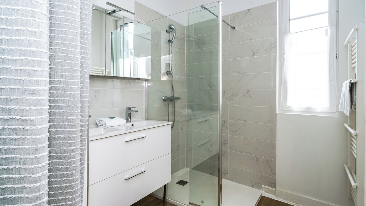 Photo of Bathroom in Tours