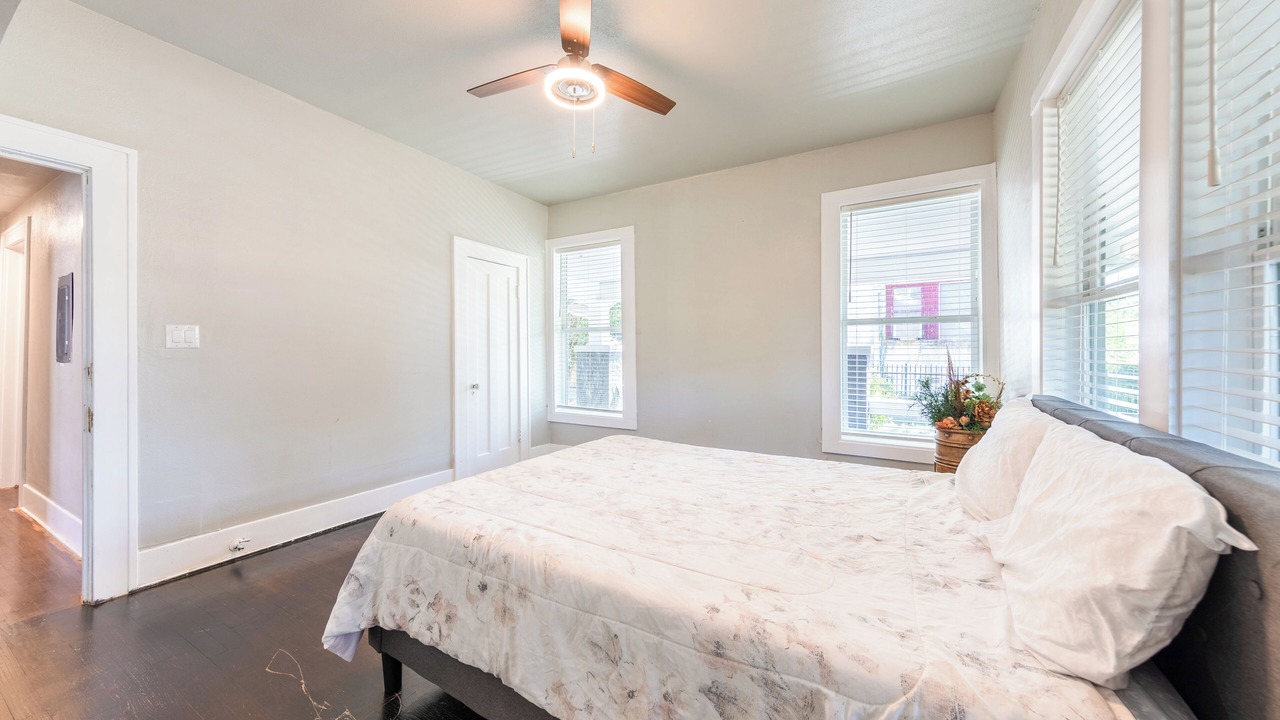 Photo of Bedroom in Highland Park