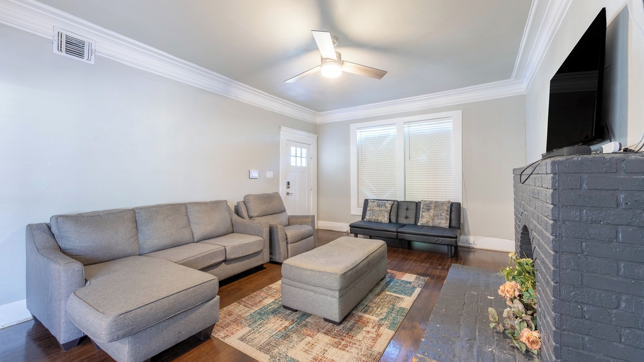 Photo of Livingroom in Highland Park