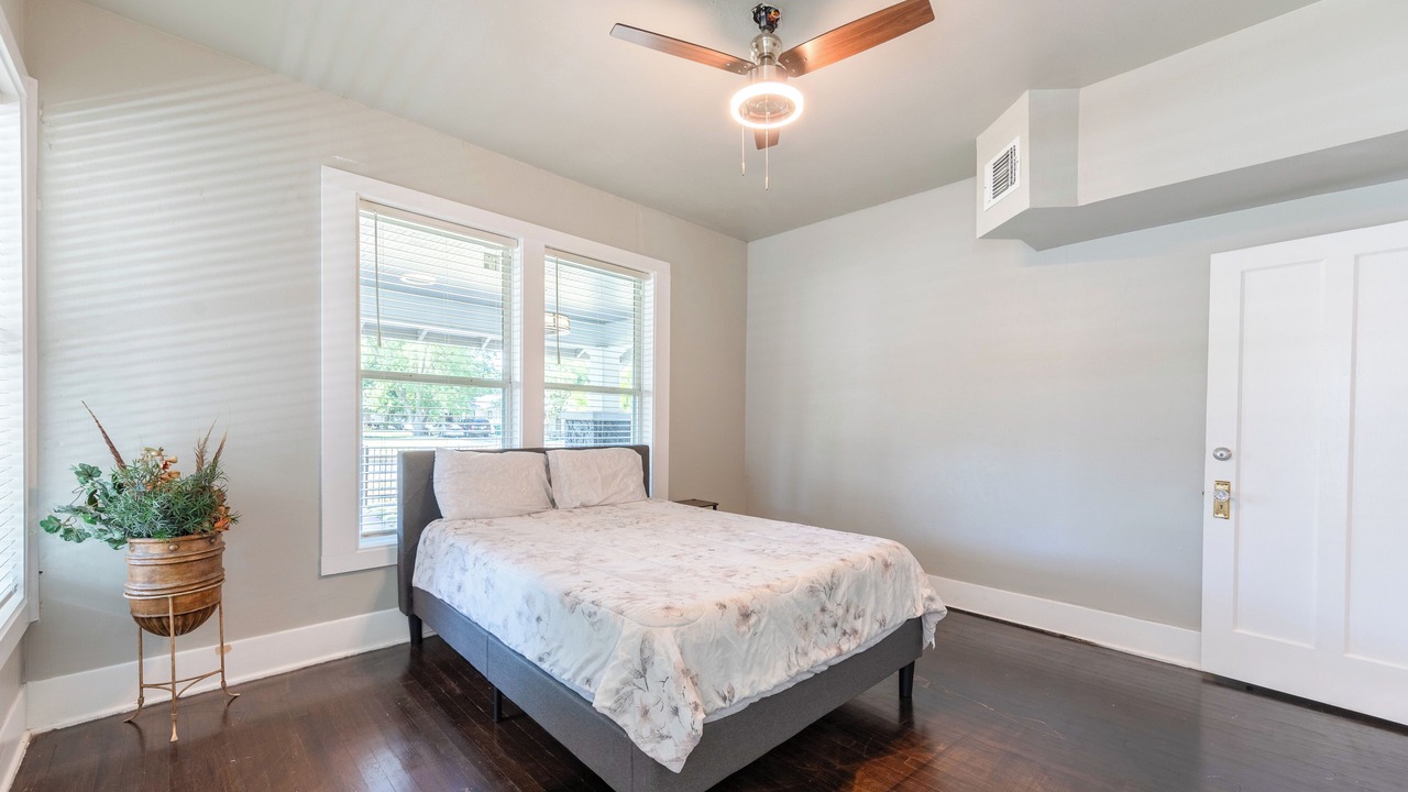 Photo of Bedroom in Highland Park