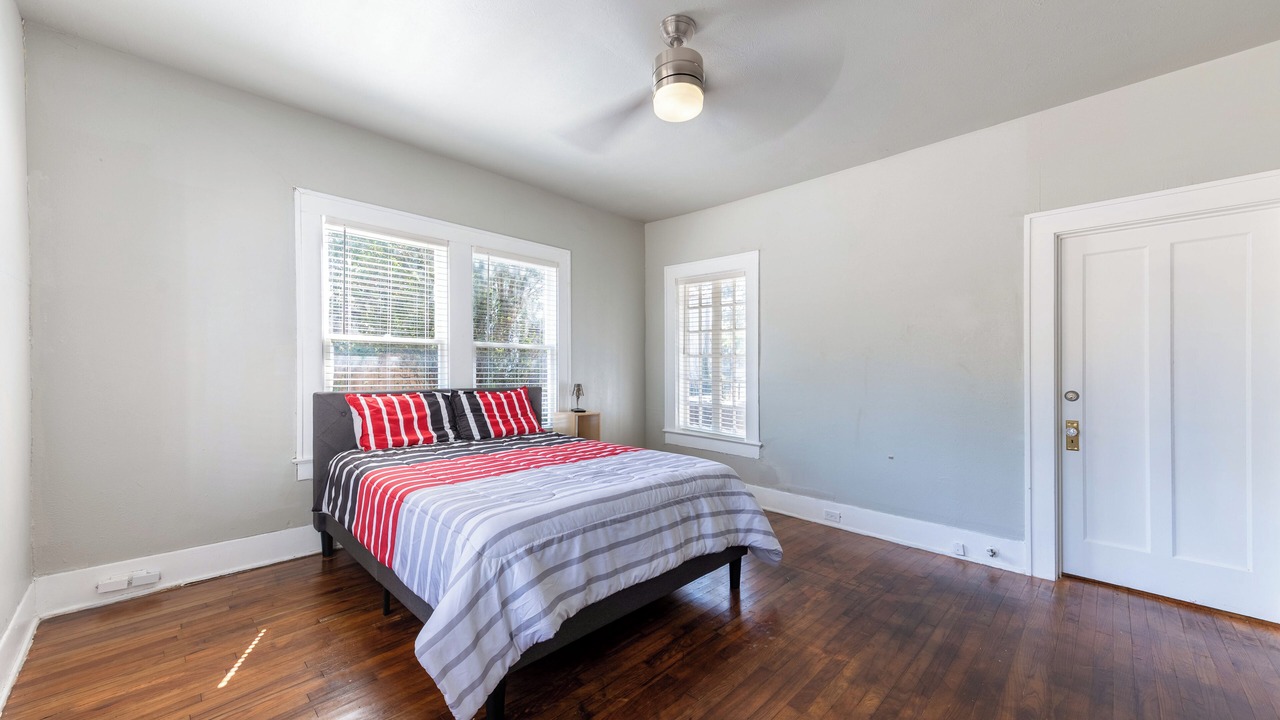 Photo of Bedroom in Highland Park