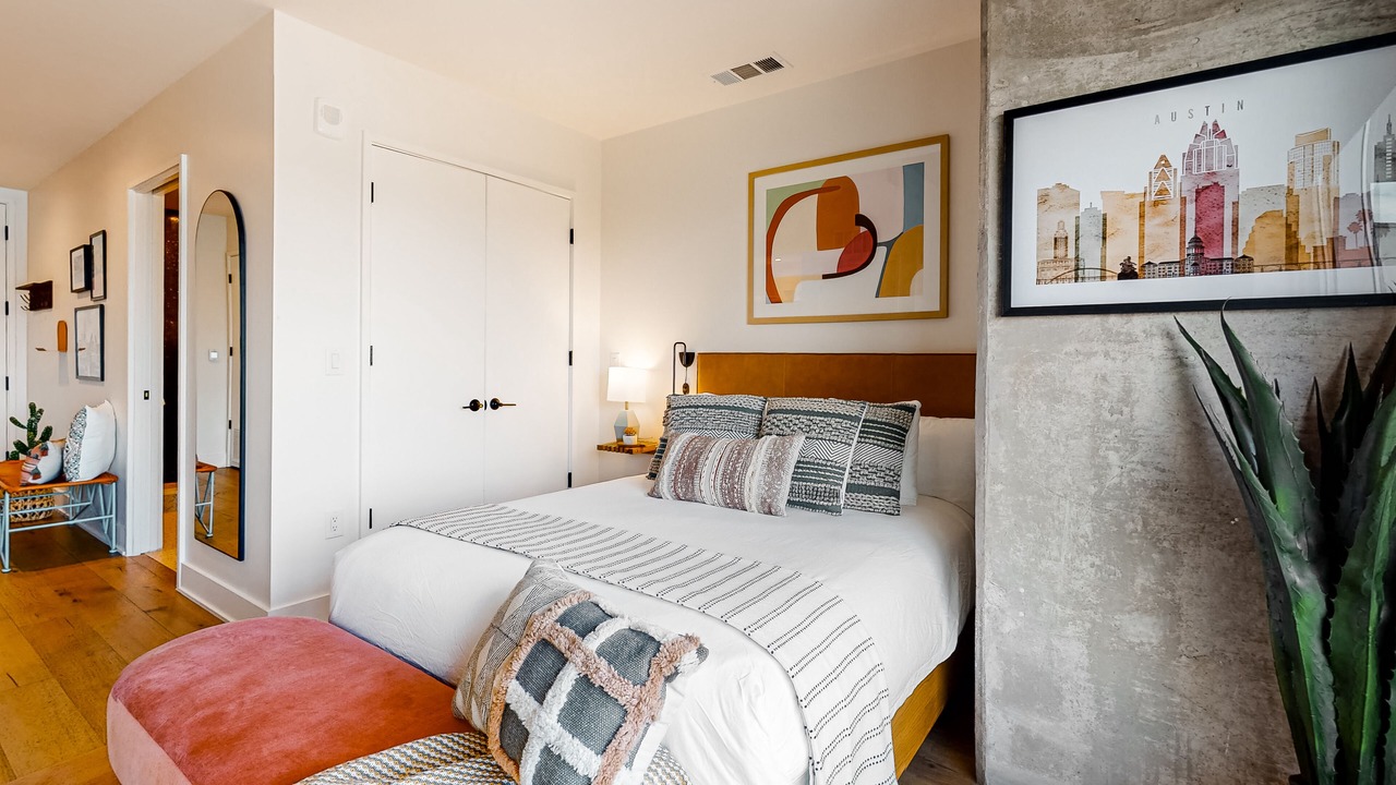 Photo of Bedroom in Rainey Street Historic District
