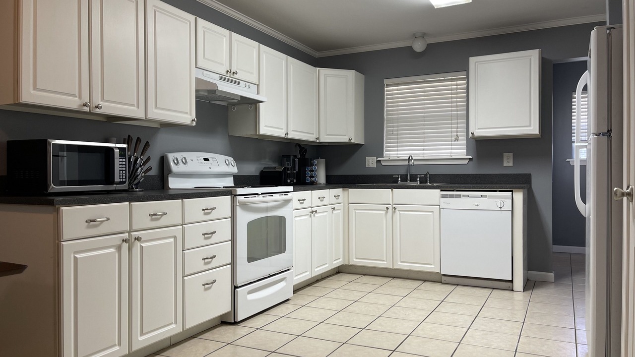 Photo of Kitchen in Gray