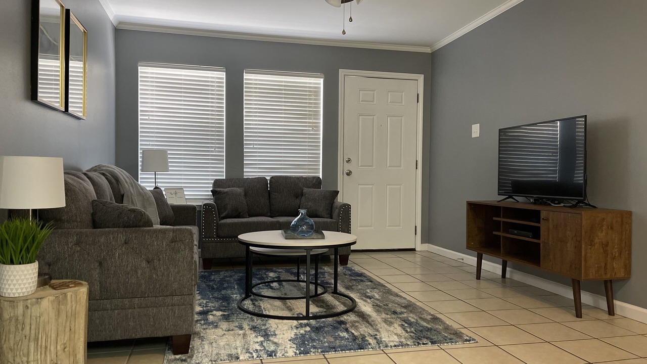 Photo of Livingroom in Gray