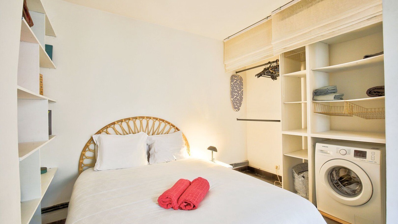 Photo of Bedroom in Pere Lachaise