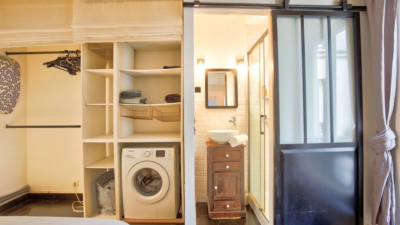 Photo of Bathroom in Pere Lachaise