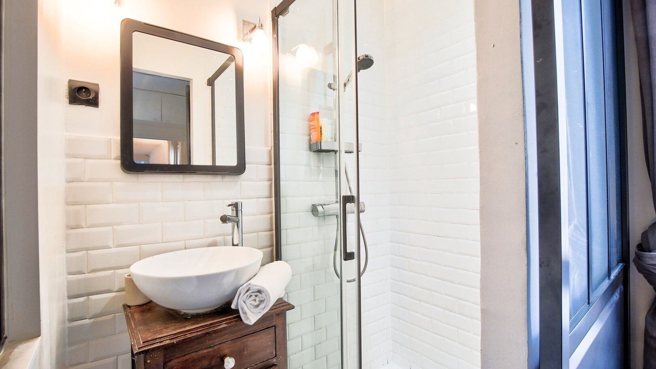 Photo of Bathroom in Pere Lachaise
