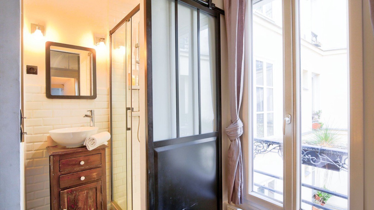Photo of Bathroom in Pere Lachaise
