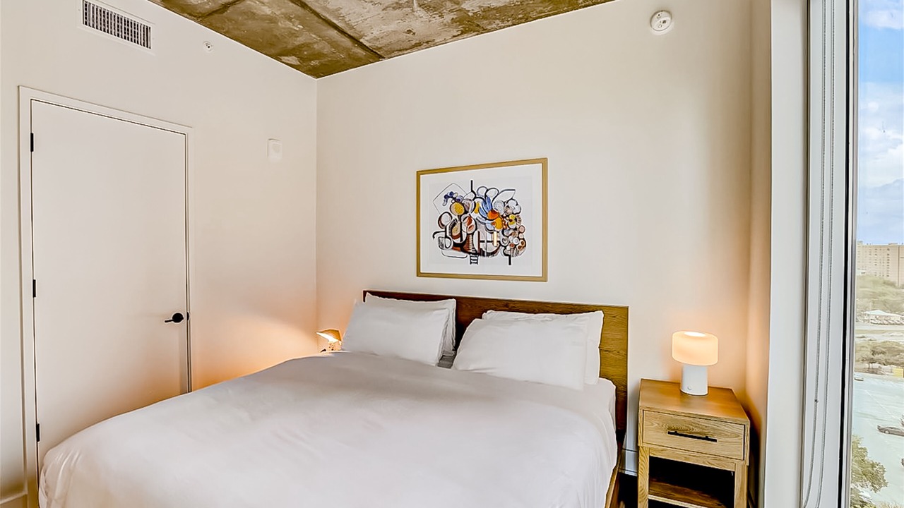 Photo of Bedroom in Rainey Street Historic District