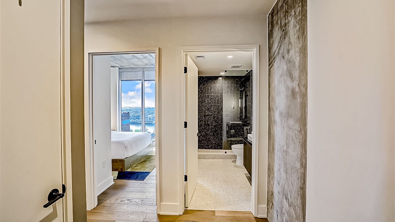 Photo of Bedroom in Rainey Street Historic District