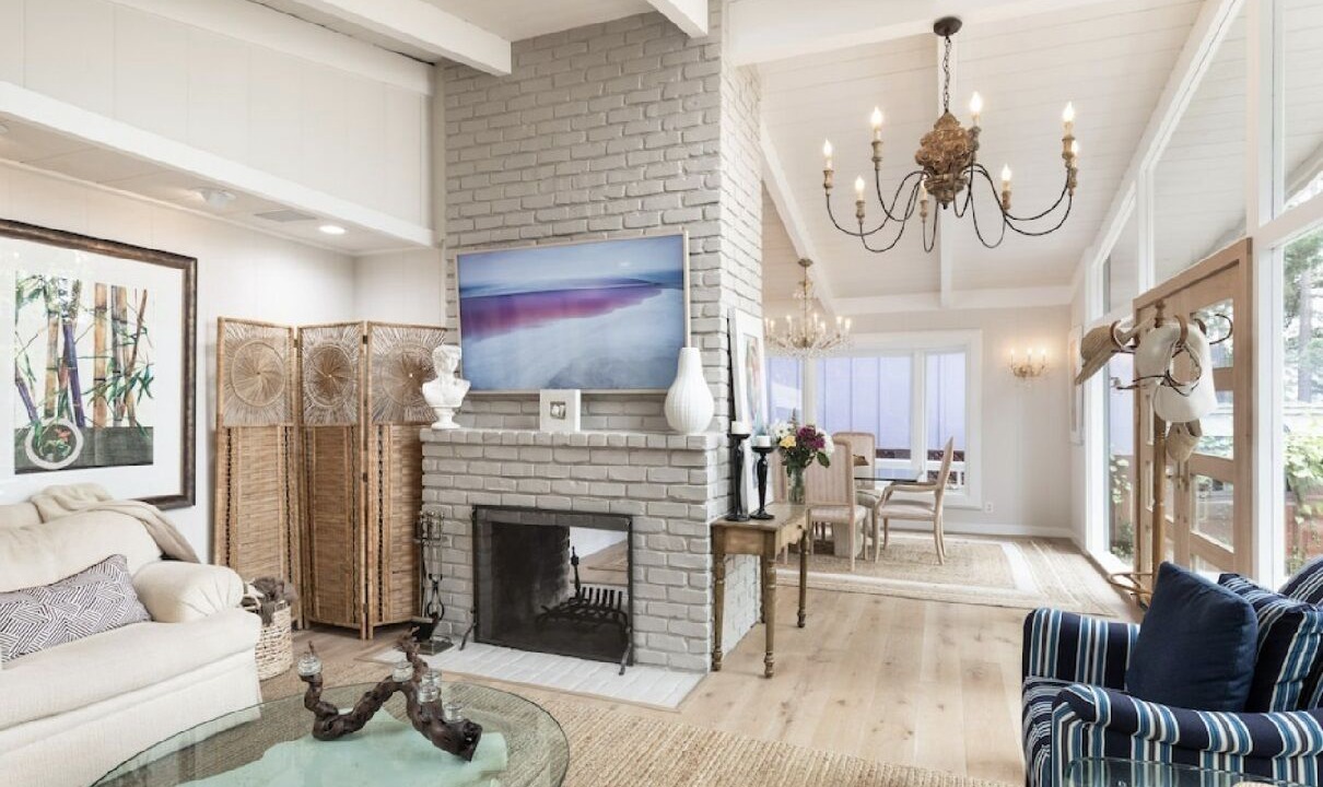 Photo of Livingroom in Northwest Carmel