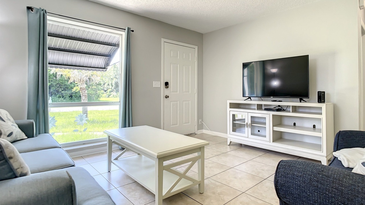 Photo of Livingroom in Deltona Lakes