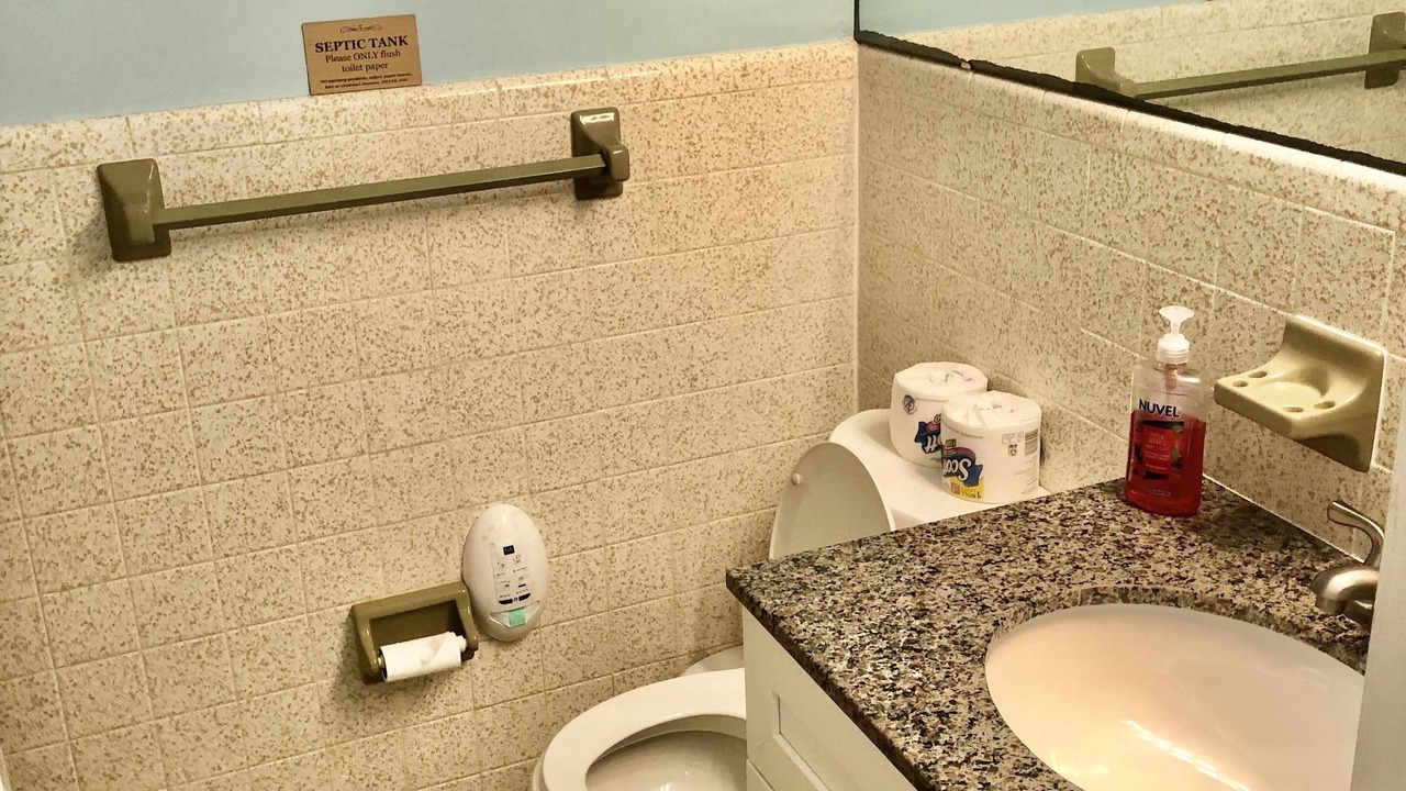 Photo of Bathroom in New Melbourne Beach