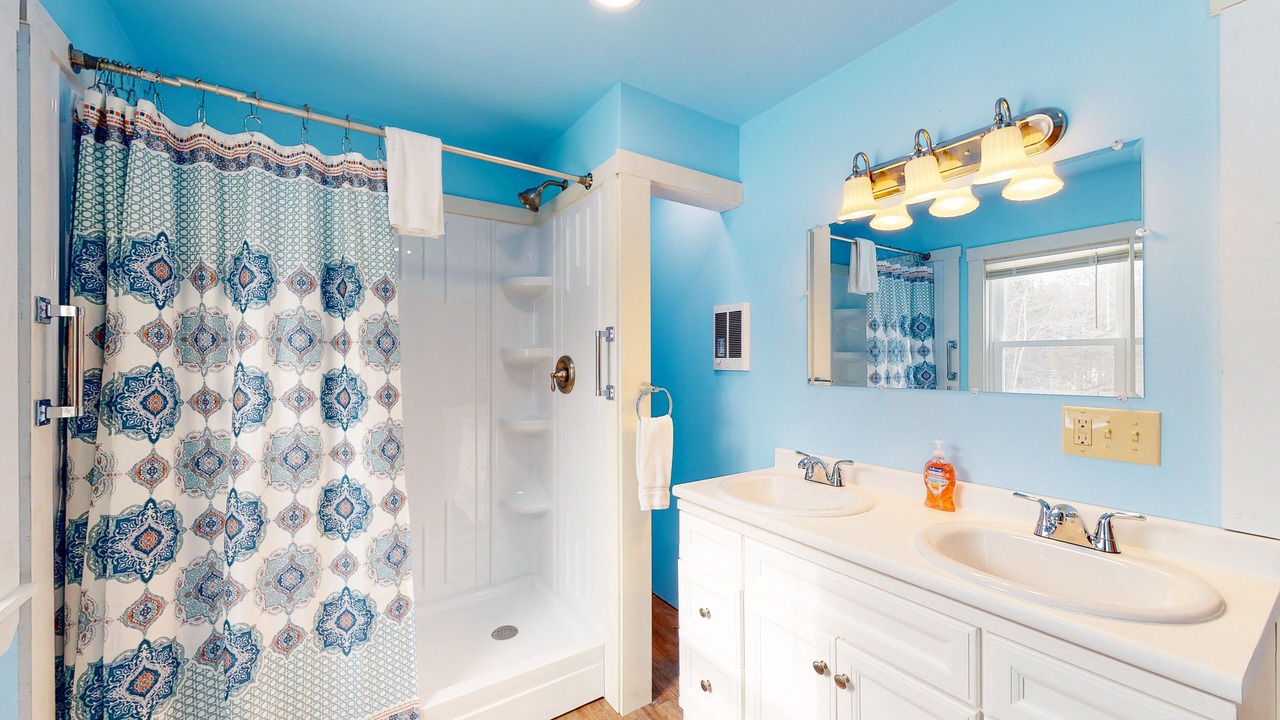 Photo of Bathroom in Boothbay Harbor