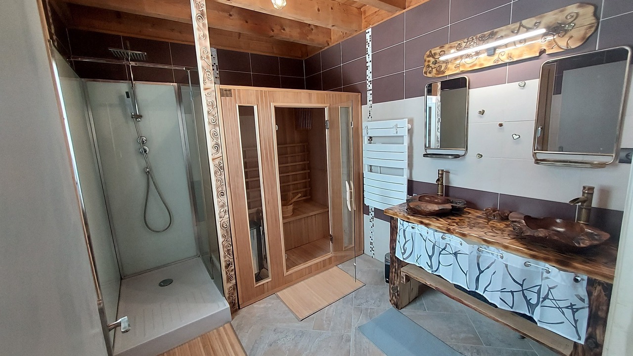 Photo of Bathroom in Le Noyer